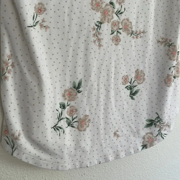 Ann Taylor dainty floral shirt XS - Picture 4 of 6